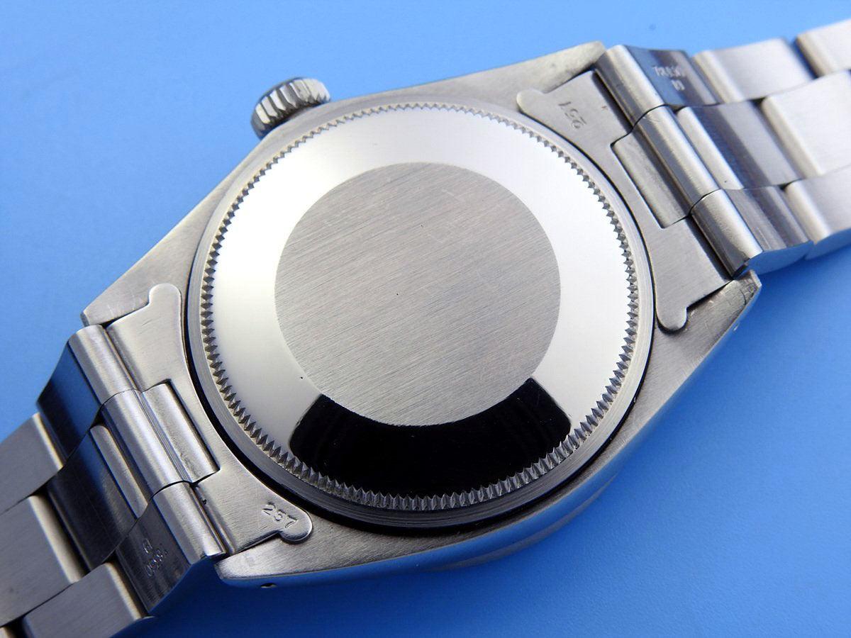 Rolex Oyster Perpetual Date 1501 Engine turned bezel Steel Silver dial Men's automatic winding (very good condition, overhauled) / 34mm - Murphy Johnson Watches Co.